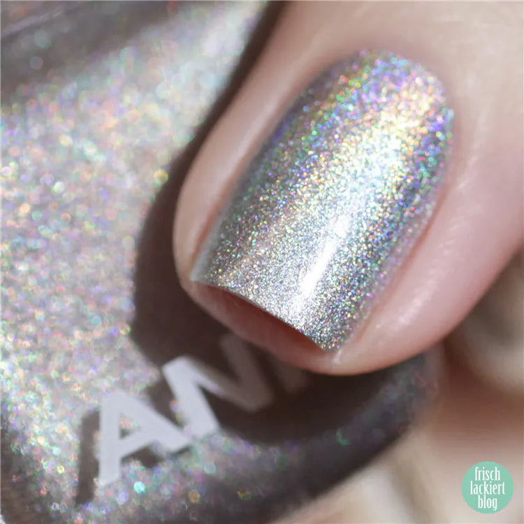 702 Holo. It‘s Me